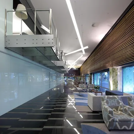 Hotel De 4*